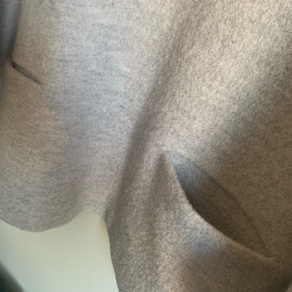 Oversized Coat - Picture 4 of 7